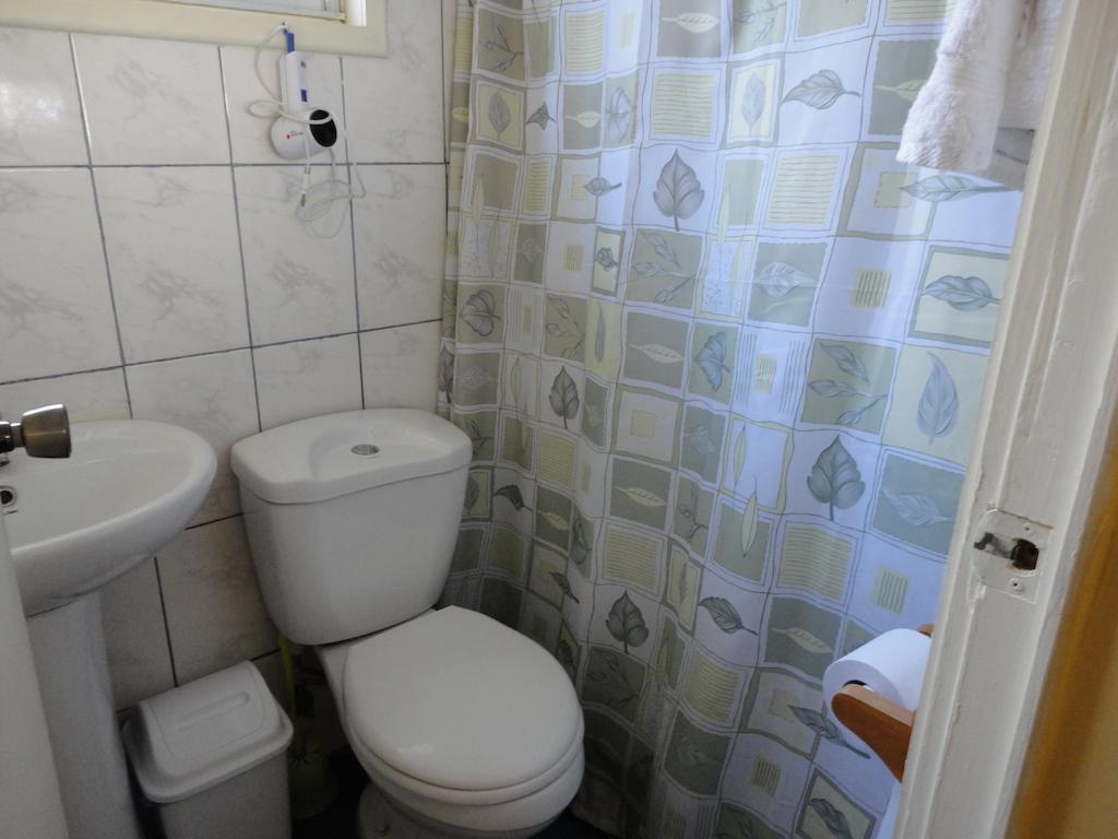 Hostal Miramar ヴァルパライソ 部屋 写真