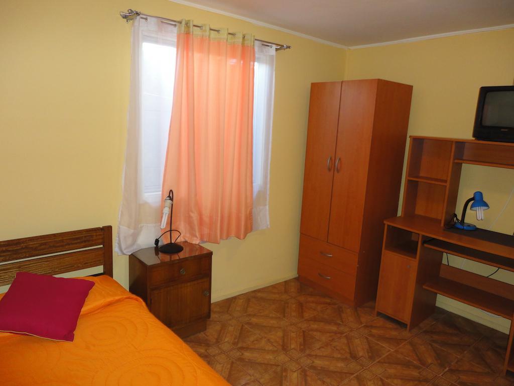 Hostal Miramar ヴァルパライソ 部屋 写真